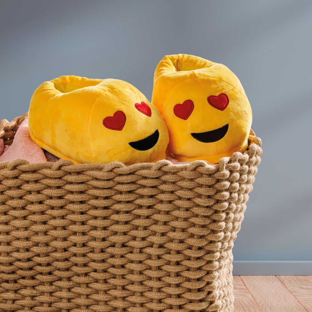 pantufa-emoji-apaixonado-cesto